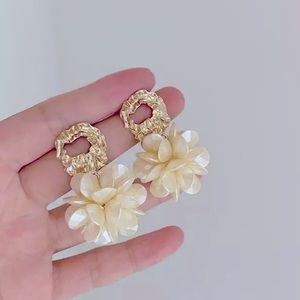 Flower Petal Gold Elegant stud Earrings